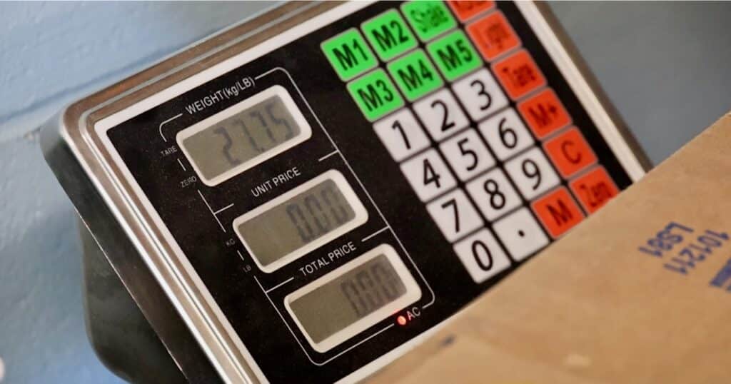 Food scale with numbers