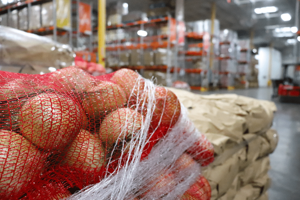 MOFC_20211128_Food_Pantry_Kitchen_Roots_04-1024x683